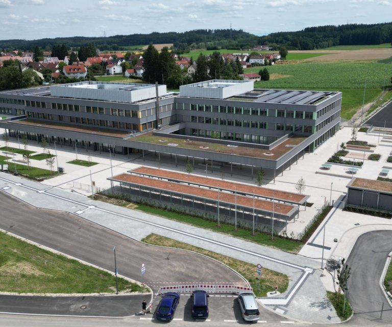 Röhrmoos-Schule